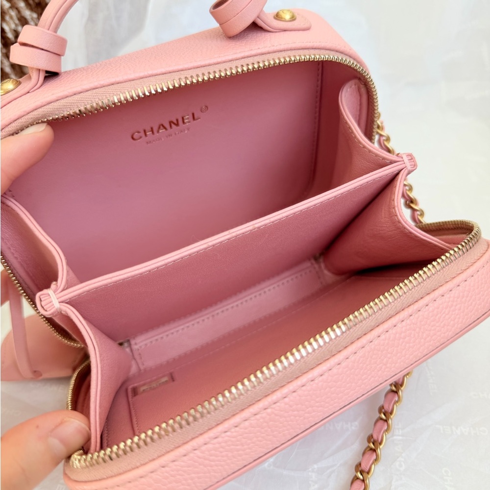 Chanel Pink vanity case bag with handle Handbag - Picture 11 of 11